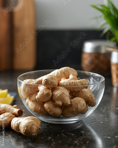 Fresh Ginger, Ginger Rhizomes, Glass Bowl, Fresh Produce, Organic Ginger, Root Vegetable, Healthy Ingredients, Natural Foods, Kitchen Essentials, Farm Fresh, Fresh Harvest, Whole Foods, Vegan Ingredie
