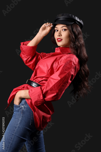 Beautiful young Asian woman...