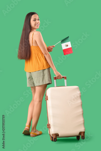 Young woman with Mexican fl...