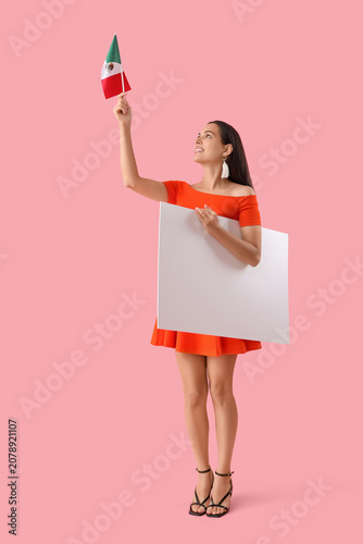 Young woman with Mexican fl...