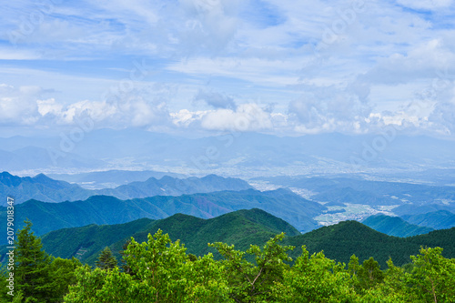 日本長野県美ヶ原高原の風景