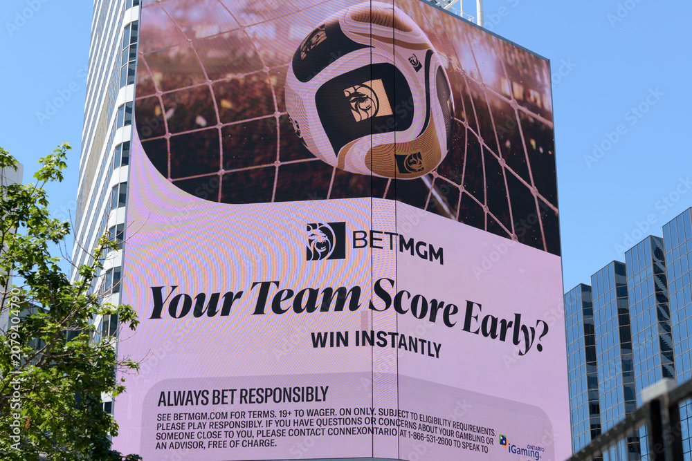 Obraz premium LED spectacular facing Sankofa Square with BETMGM advertising, Toronto