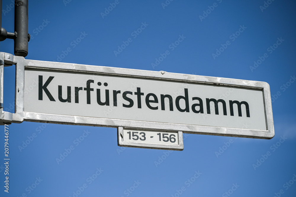Fototapeta premium Straßenschild, Kurfürstendamm, Charlottenburg, Berlin, Deutschland