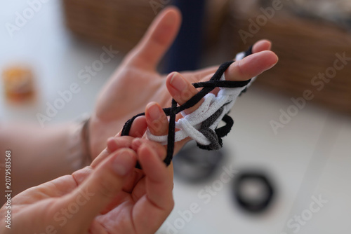 Bilde på lerret The child is creating with his hands