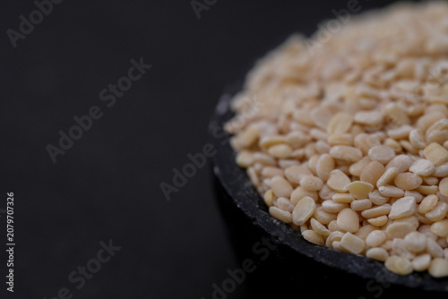 Canvas Print White Urad Dal (Split Black Gram Without Skin) Close Up Photos