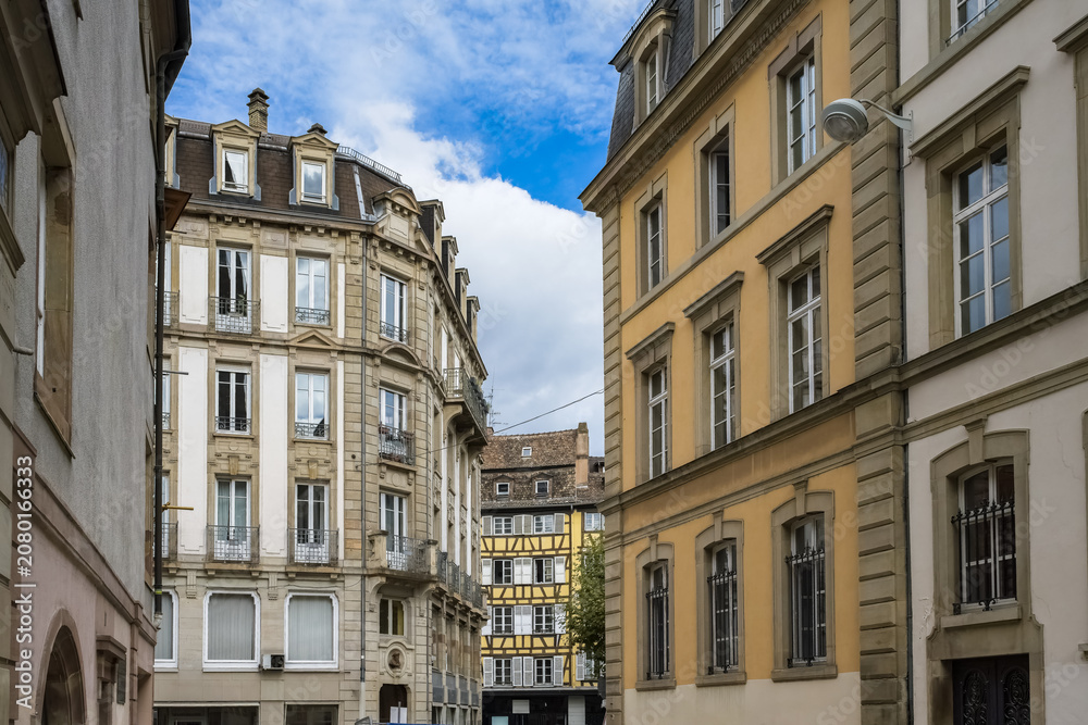 Obraz premium Strasbourg in France, old houses in the historic center 