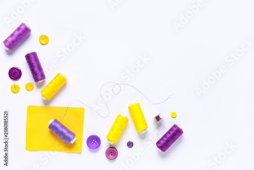 Thread spools with buttons ...