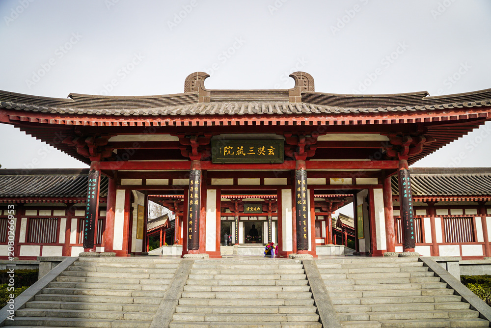 Obraz premium Red Temple Hall Entrance in Xian China