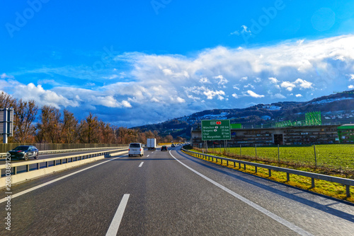 Fahrt auf der Autobahn A1 vor der Ausfahrt St. Margrethen in Richtung Österreich, Schweiz