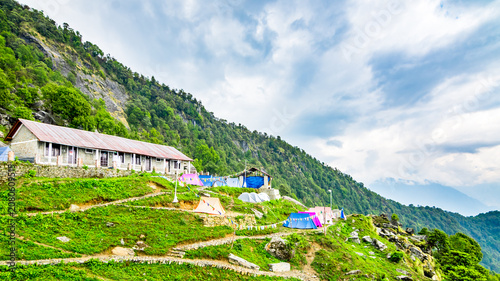 Obraz na plátně Khaliya Top base camp is situated in the Kumaon Himalayas of Uttarakhand, near t