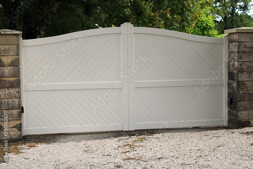 Cuadro en lienzo Portail en pvc blanc automatique plein