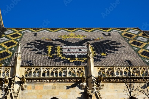 Fotografie L’aigle Impérial bicéphale décorant le versant sud du toit en tuiles vernissée d