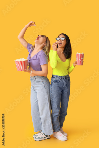 Beautiful young women in 3D...