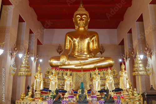 Buddha statues inside Wat Mahathatu Yuwaraj Rangsarit, Bangkok, Thailand