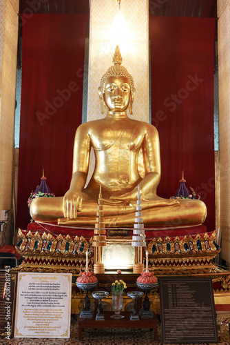 Buddha statues inside Wat Mahathatu Yuwaraj Rangsarit, Bangkok, Thailand