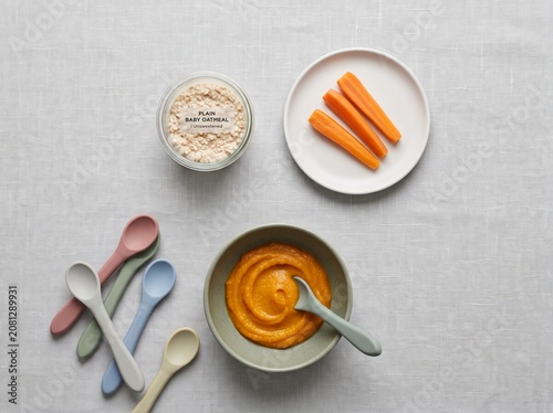 Baby food, carrot puree, oatmeal, healthy eating, infant nutrition, meal prep