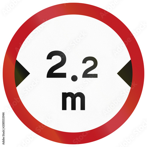 Tableau sur toile Road sign used in Jamaica - No vehicles exceeding 2