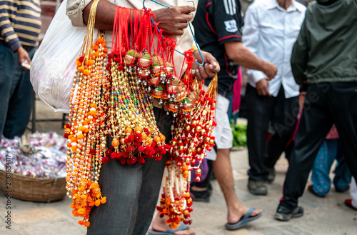 Bilde på lerret Hindu Ritual Garlands And Amulets In Action