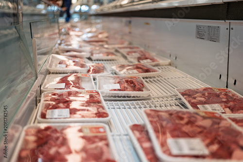 Cuadro en lienzo Fresh Boxed Raw Beef And Lamb Ingredients Displayed In Supermarket Freezer