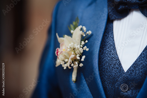 Obraz na płótnie man in a blue wedding suit