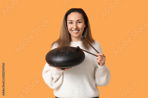 Happy mature woman with glu...