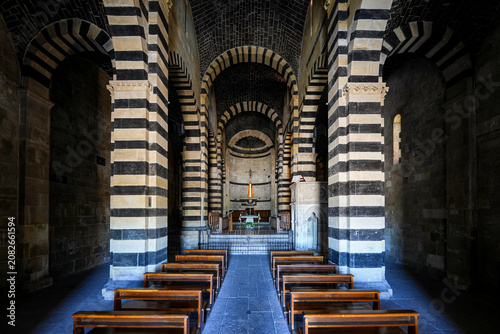 Photos Polychrome nave of the San Pietro di Sorres Benedictine Monastery and its distin