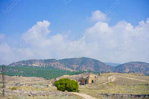 Foto Roman amphitheater in ruins Hierapolis, in Pamukkale, Turkey