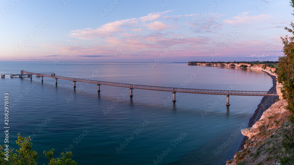 Fototapeta premium Denmark Møns Klint is a 6 km stretch of limestone and chalk cliffs along the eastern coast of the Danish island of Møn in the Baltic Sea