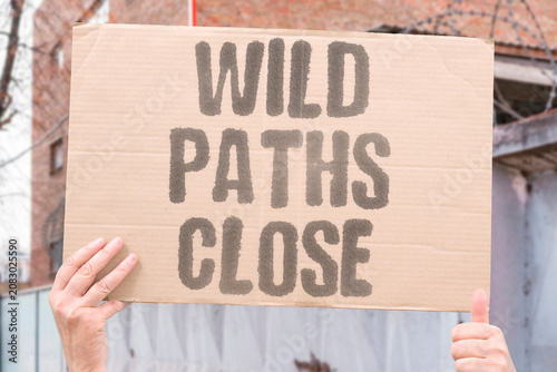 Tableau sur toile "Wild paths close" Wildlife corridors are being blocked