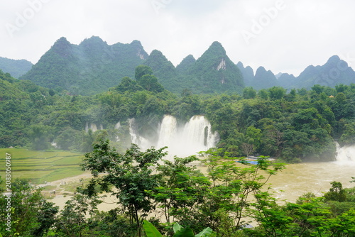 Detian Transnational Waterfall