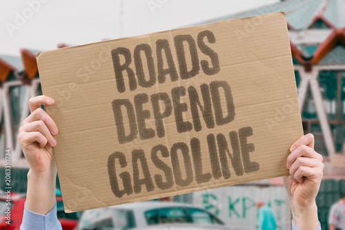 Foto "Roads depend gasoline" Highways rely on liquid energy