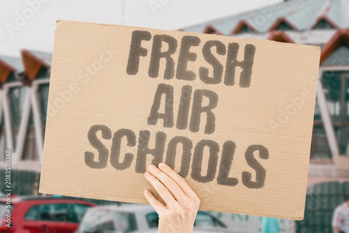 Konstfotografi "Fresh air schools" Classroom ventilation is urgently needed