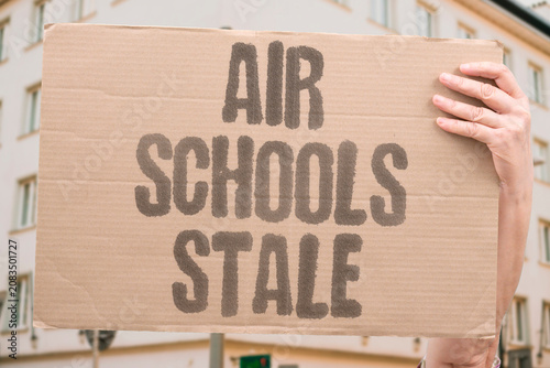 Schilderij op canvas "Air schools stale" Classrooms suffer from poor ventilation