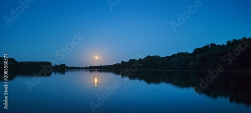фотографія fool moon on river Sava