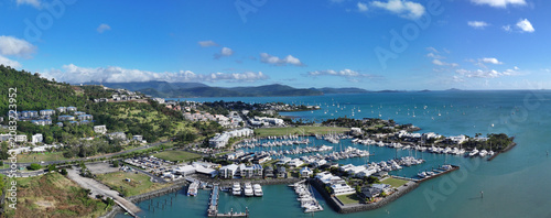 Schilderij op canvas Spectacular aerial panorama of Airlie Beach Whitsundays Queensland Australia