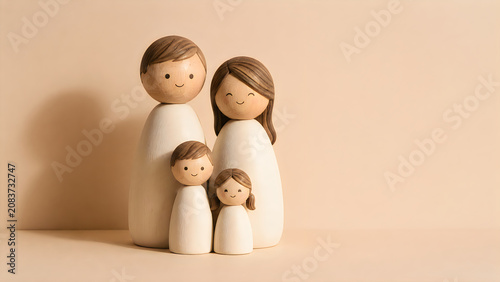 Wooden family figurine set of 4