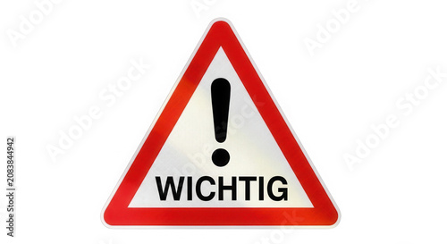 Red triangle warning sign with exclamation mark and German text Wichtig isolated on transparent background