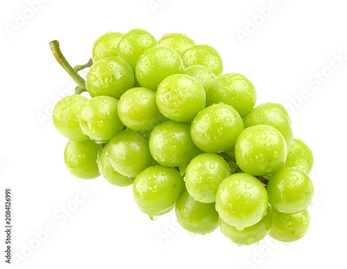 Obraz na płótnie Green grape with water droplets isolated on white