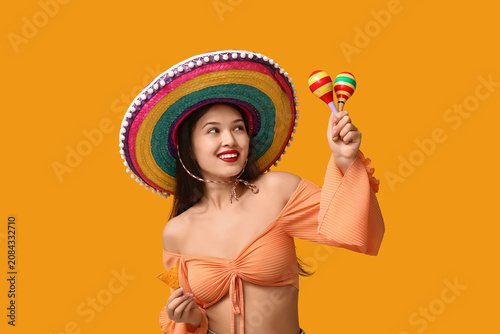 Portrait of young woman wit...
