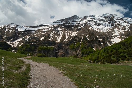 Landscape in the Pyrenees, Pineta Valley, Monte Perdido, Camino de los Llanos de la Larri, Aragón, Huesca, Spain
