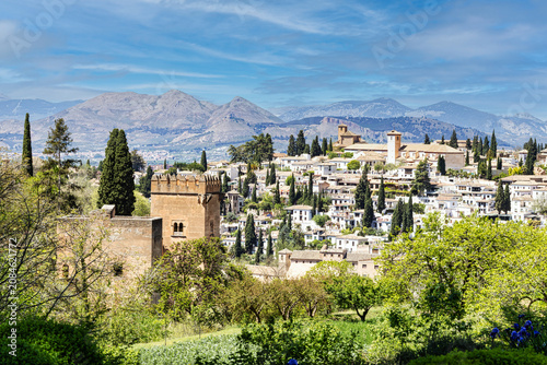 Le quartier albaicín de Grenade vu depuis l'Alhambra