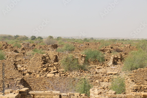 Fotografia Residue of Kuldhara haunted village of Jaisalmer, rajasthan- tells the story of burilty of dewans
