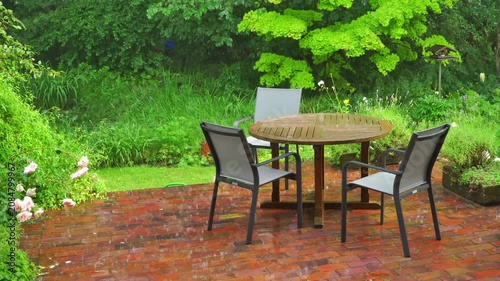 Regen im Sommer -  Terrasse, Regensommer, Norddeutschland