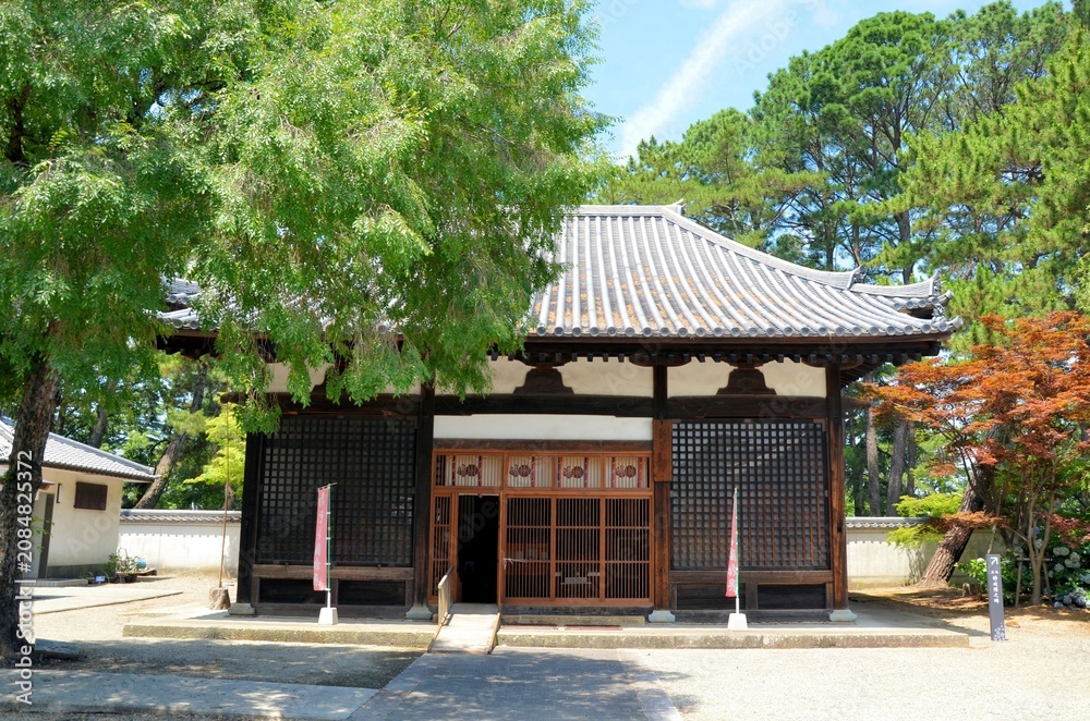 Fototapeta premium 鶴林寺 新薬師堂