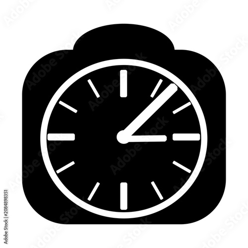 Minimalist black and white clock icon vector, perfect for modern web design, mobile apps, and time management branding. Clean, high-contrast flat graphic.