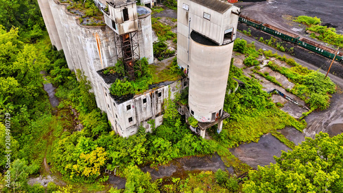 Canvastavla Jamesville Quarry Cement Factory - Abandoned Structure