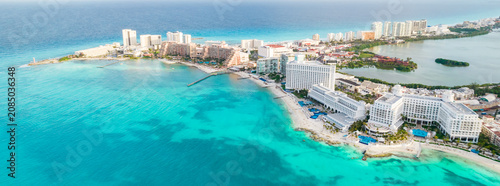 Фотография Aerial panoramic view of Cancun beach and city hotel zone in Mexico