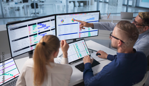 Cuadro en lienzo Team Of Medical Billing Analysts Coding