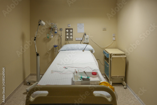 Empty sleep study room prepared for neurological examination and polysomnography diagnosis