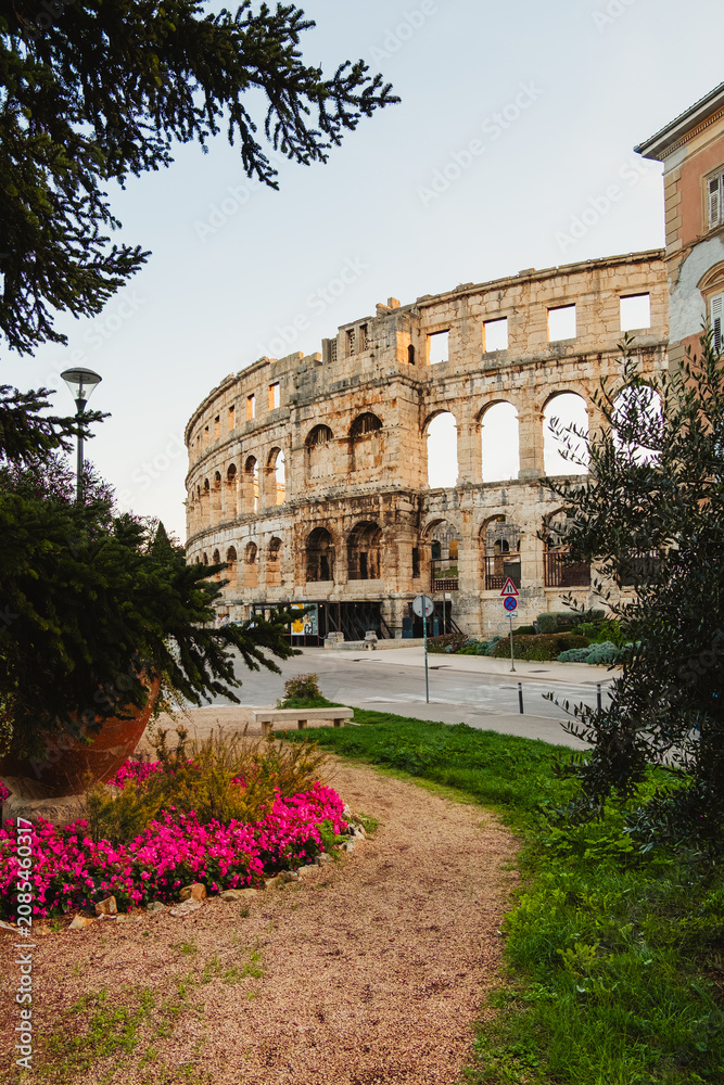 Obraz premium roman amphitheater in pula croatia